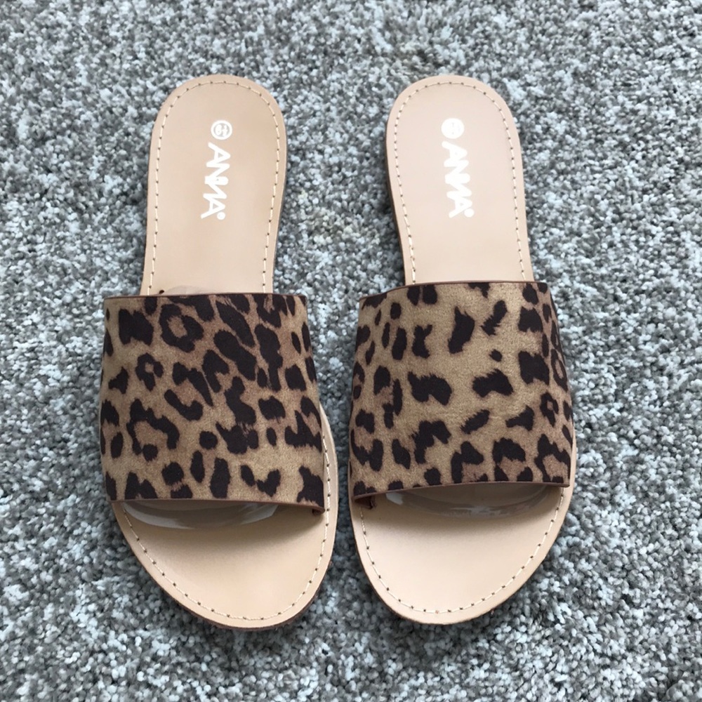 Leopard Print Slides Size 6.5 Women’s